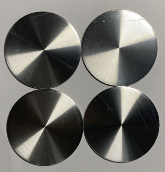 Этикетки на диски (метал)  диам. 56,5мм.  &quot;один цвет&quot; серебро  (4 шт.)