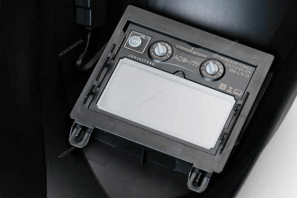 Маска сварщика NORDBERG NH1 &quot;Хамелеон&quot; с регулируемым фильтром (MMA+MIG) 