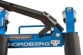 Домкрат подкатной гидравлический NORDBERG N3S1 для перемещения авто