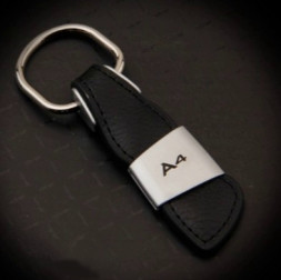 Брелок кожа модельный   AUDI A4  Черный