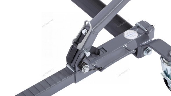 Домкрат подкатной механический NORDBERG N3S2G для перемещения автомобиля