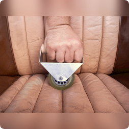 Масло для кожи COLOURLOCK для смягчения старой кожи, 1 литр LZ-1025