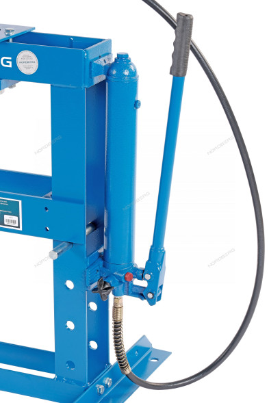 Настольный пресс NORDBERG N3610 с ручным приводом