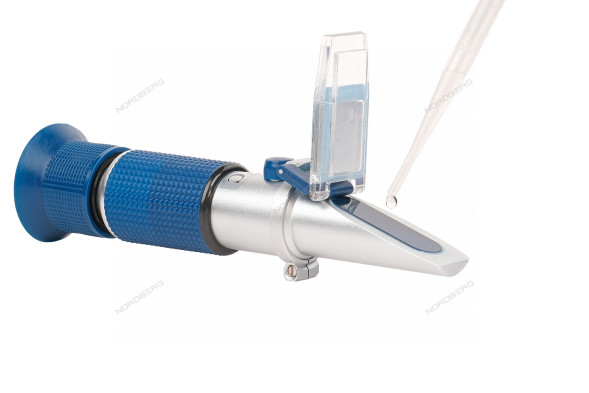 Рефрактометр NORDBERG DR702 с подсветкой (для омывающей, охлаждающей, аккумуляторной жидкости и AdBlue)