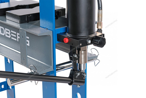 Напольный пресс NORDBERG N3630L с ручным приводом