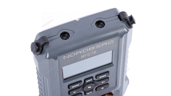 Электронный манометрический коллектор NORDBERG NFG7K со шлангами и муфтами в кейсе
