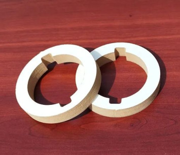 Подставки под колонки ПОДИУМЫ под РУПОР (плоский , высота 1,5-1,8см) МДФ (2 шт.)