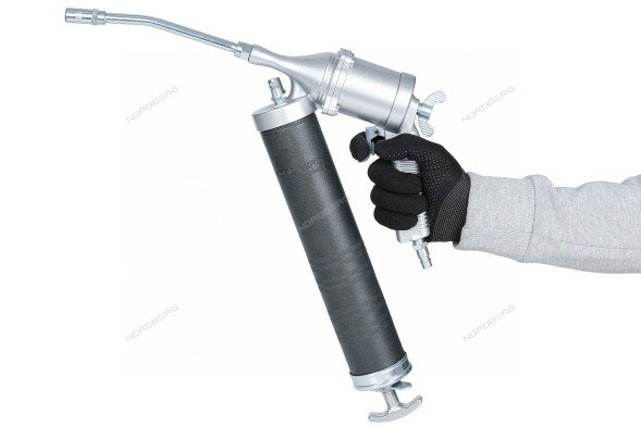 Шприц плунжерный NORDBERG NO3404 для густой смазки (400 мл, поворотная рукоять, кейс + насадки)