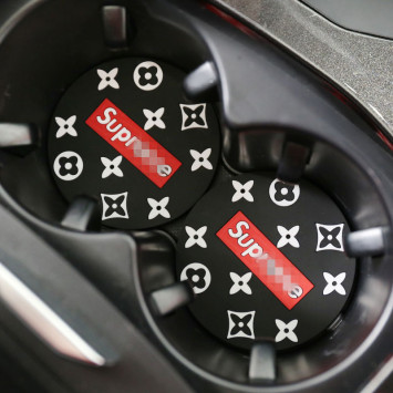 Коврик в подстаканик SUPREME черный (с белыми крестами) 2шт.