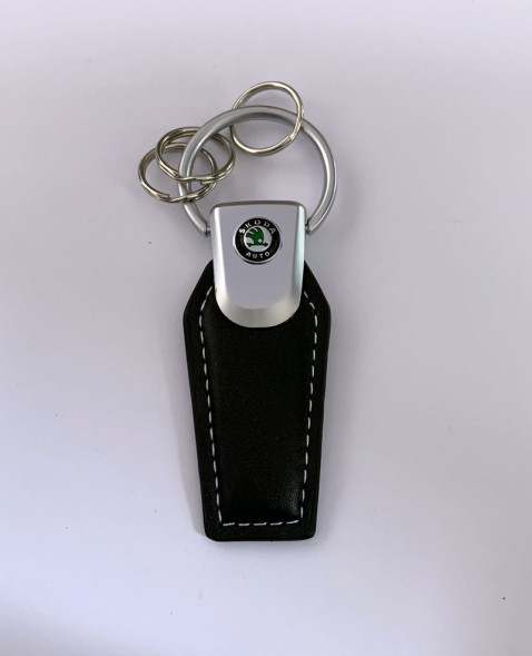 Брелок кожа  трапеция  SKODA  Черный