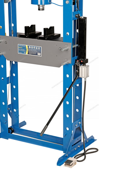 Напольный пресс NORDBERG N3651A с пневмоприводом и педалью