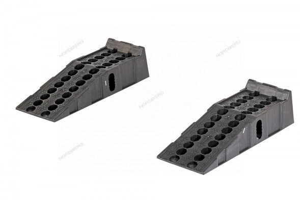 Трапы напольные N30R2.6 (2,5 тонны нагрузка, 2 штуки)