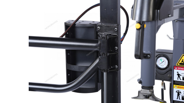 Автоматический шиномонтажный станок NORDBERG 4643ID с &quot;третьей рукой&quot;