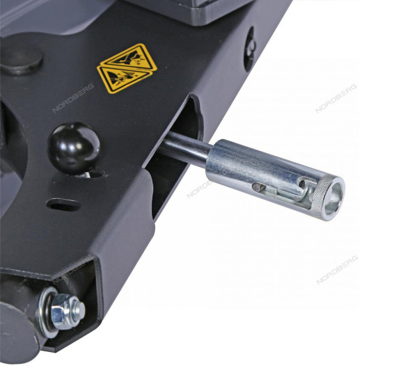 Автоматический шиномонтажный станок NORDBERG 4643ID с &quot;третьей рукой&quot;