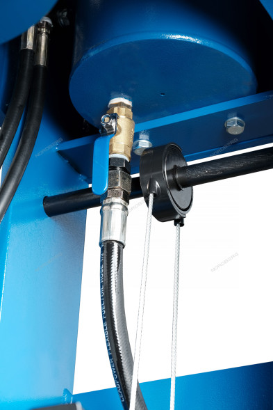 Напольный пресс NORDBERG N36100A с пневмоприводом