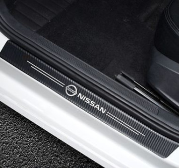 Наклейки защитные на пороги  карбон (60см-2шт; 40см-2шт.)  4шт.  NISSAN