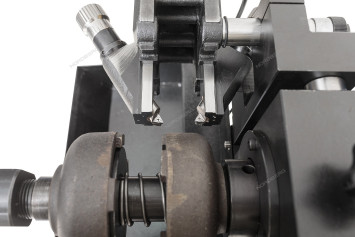 Станок NORDBERG NL1 для проточки тормозных дисков со снятием и без снятия 