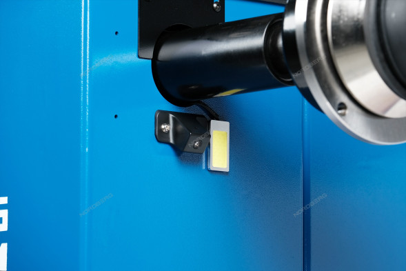 Балансировочный станок NORDBERG 4523N1 с автоматическим вводом 2-х параметров, лазером и автостопом