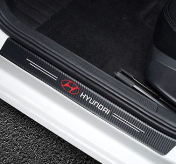 Наклейки защитные на пороги  карбон (60см-2шт; 40см-2шт.)  4шт.  RENAULT