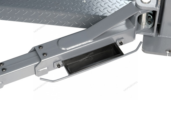 Двухстоечный подъемник NORDBERG N4124AM-4,5G с нижней синхронизацией