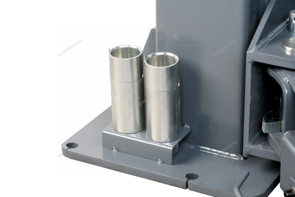 Двухстоечный подъемник NORDBERG N4124AM-4,5G с нижней синхронизацией