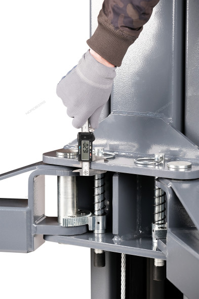 Двухстоечный подъемник NORDBERG N4124HE-4,5G с верхней синхронизацией и электростопорами