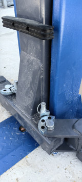 Подъемник двухстоечный APO-40C с нижней синхронизацией