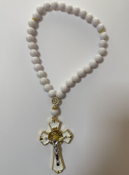 Подвески на зеркало заднего Крест "Распятие" бело-золотое