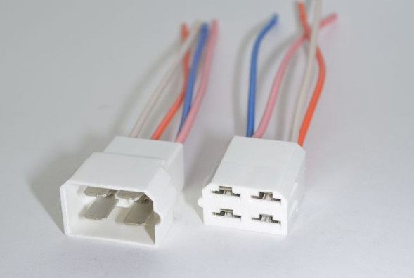 ЭТ Колодка соед. 4конт. серии 6,3 (в сборе с проводом)  (цена за 5штук)