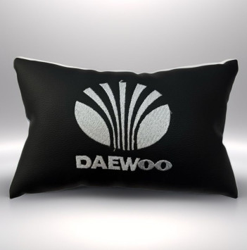 Подголовник-подушка с маркой авто  DAEWOO  (комплект 2шт)