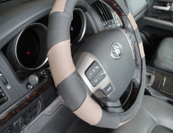 Оплетка на руль Gabarit B-503 M кожа (черная/бежевая)