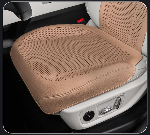 Накидка  Carlife  «Altea» нижняя часть закрытая, экокожа, перфорация, коричневый/коричневый