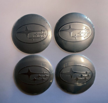 Этикетки на диски (метал)  диам. 56,5мм.  &quot;SUBARU&quot; серый  (4 шт.)