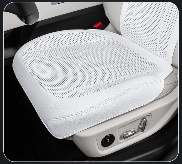 Накидка  Carlife  «Altea» нижняя часть закрытая, экокожа, экокожа, перфорация, белый/белый