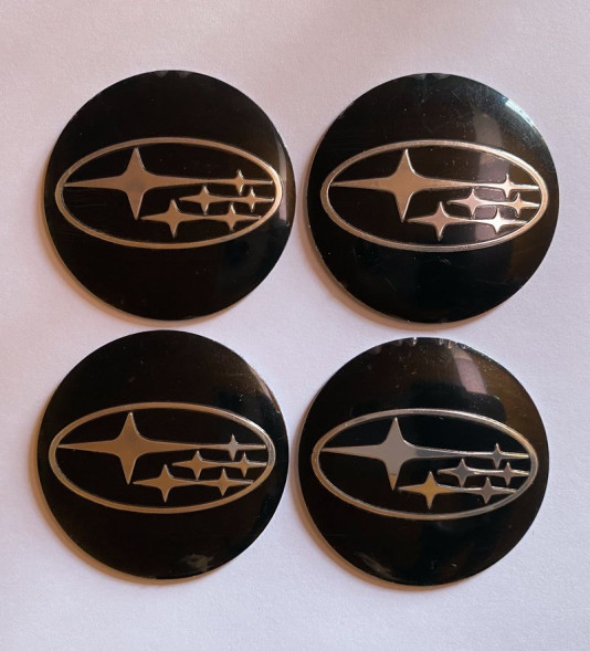 Этикетки на диски (метал)  диам. 56,5мм.  &quot;SUBARU&quot; черный  (4 шт.)