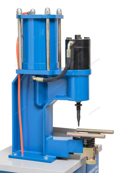 Пневмо-гидравлический станок для заклепки тормозных колодок NORDBERG NR6H