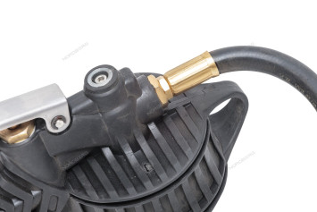 Профессиональный пистолет для подкачки шин NORDBERG TI8D с цифровым манометром