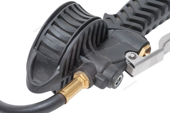 Профессиональный пистолет для подкачки шин NORDBERG TI8D с цифровым манометром