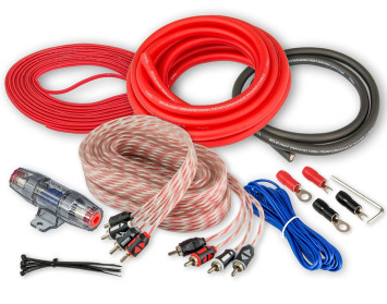 Комплект кабелей для  4 канальных усилителей Aura AMP-2404